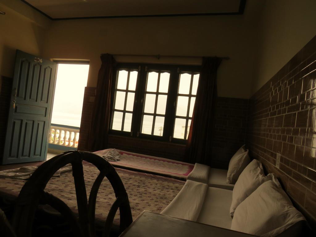 Lake Vision Guesthouse Pokhara Exterior foto