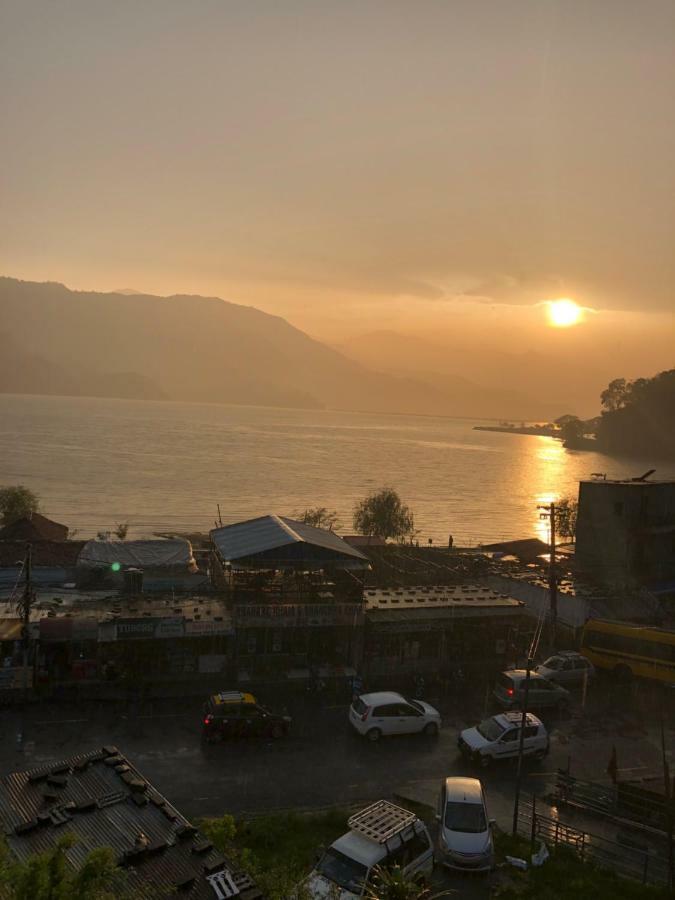 Lake Vision Guesthouse Pokhara Exterior foto